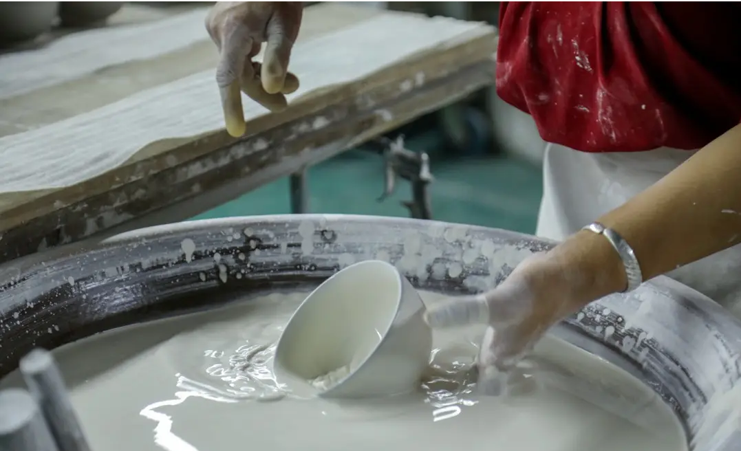 (圖:陶瓷漿料制備工藝)