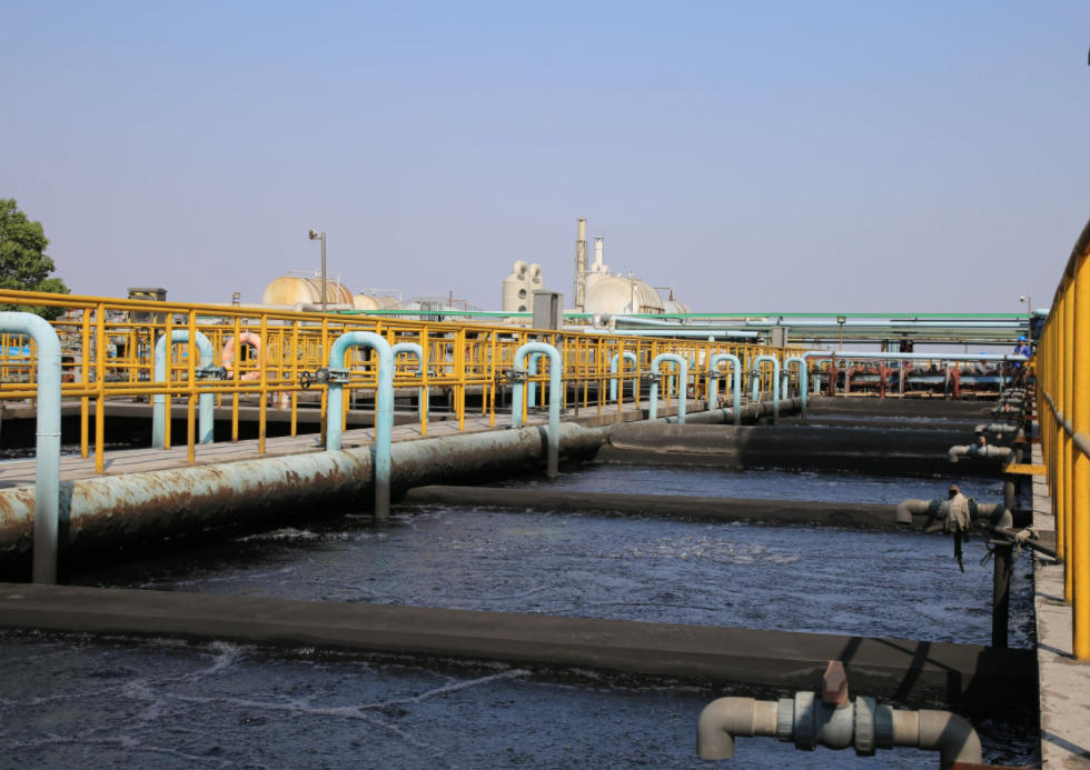 (圖:制藥廠污水)