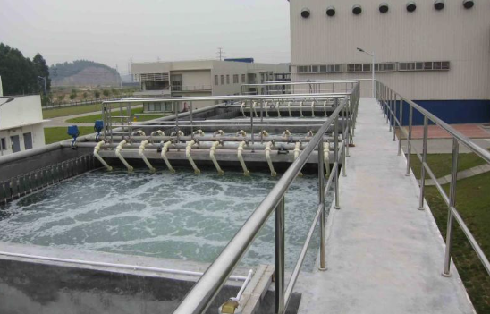 （造紙廠水處理消泡劑應(yīng)用場(chǎng)景）